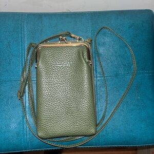 Elegant Green Leather Crossbody Bag